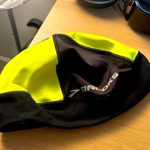Brooks reflective running hat